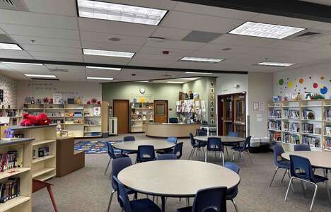 New Horizons Dual Language School Library in Nampa 4