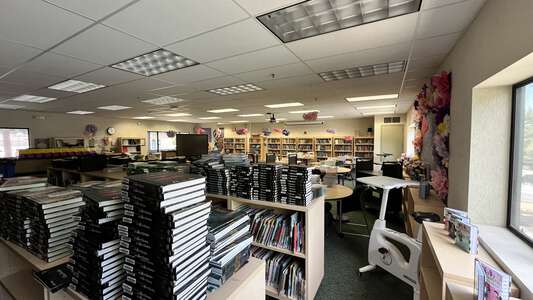 Idyllwild School (K-8) Library in Idyllwild 3