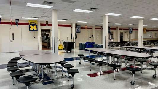 Morningside Middle School Cafeteria in Fort Worth