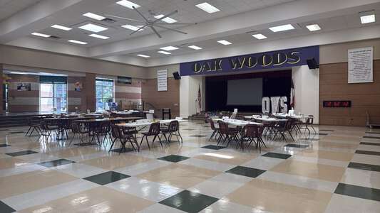 Oak Woods Elementary School Cafeteria in Granbury 3