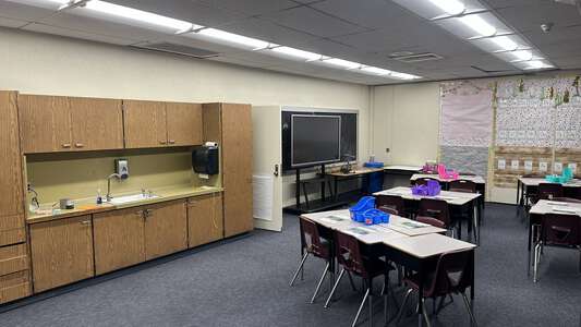 Madison Elementary School Classroom Standard in Pomona