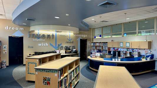 Julien Elementary School Library in Turlock 2