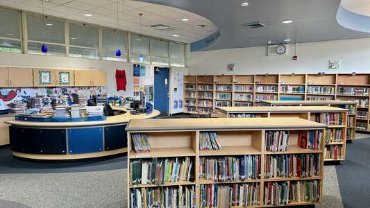 Julien Elementary School Library in Turlock 5