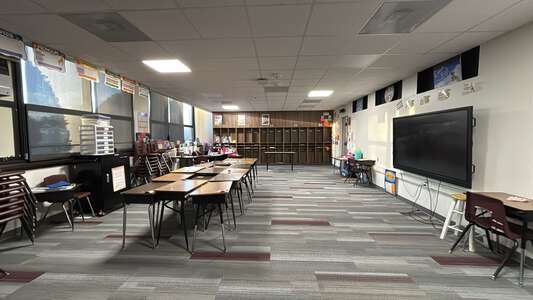 Country Estates Elementary School Classroom Standard in Midwest City 3