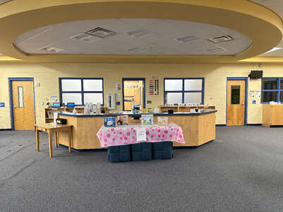 Brickey-McCloud Elementary School Library in Knoxville