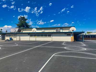 Sequoia Elementary School Outdoor Basketball Courts in Sacramento