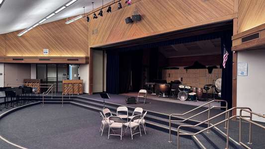 Lakeside Middle School Multi Purpose Room in Irvine