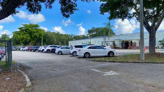 Nob Hill Elementary School Parking Lot - Front in Sunrise