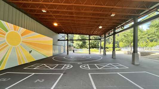 Henry David Thoreau Elementary School Outdoor Covered Area in Kirkland