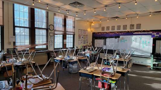 Monte Vista Elementary School Classroom Standard in Albuquerque