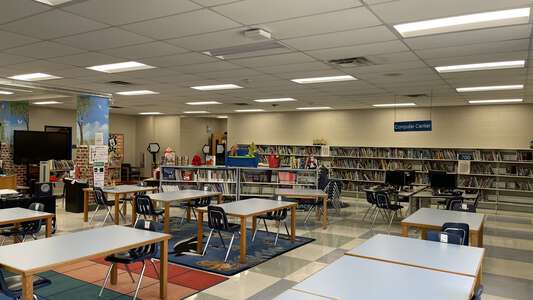 Cleveland Elementary School (0881) Library in Tampa