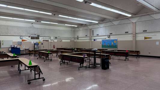 Arlington Heights Elementary School Student Dining (3 hr min) in Jacksonville