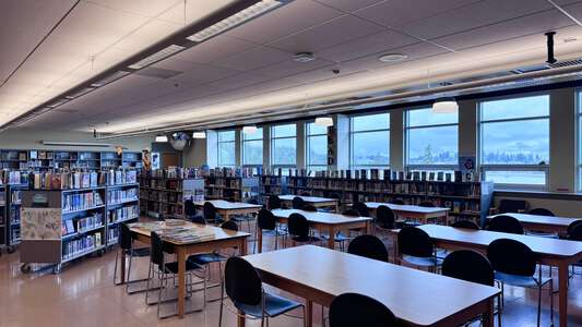 Straub Middle School Library in Salem
