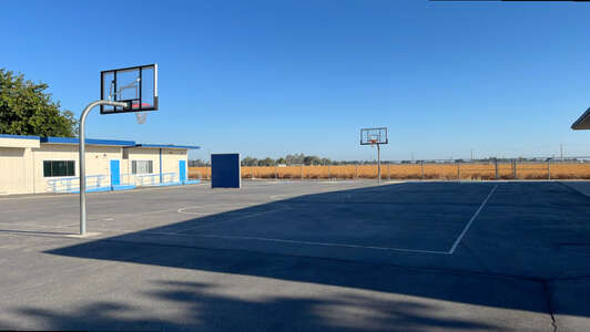 Banta Elementary School Outdoor Basketball Courts 2 in Tracy 3
