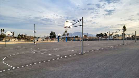 Harris - George E. Elementary School Outdoor Basketball Courts in Las Vegas
