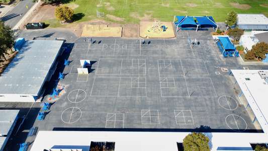 Noddin Elementary School Outdoor Area in San Jose