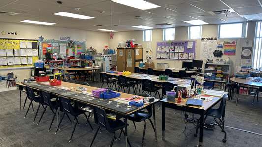 Ries - Aldeane Comito Elementary School Classroom Standard in Las Vegas