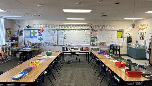 Ries - Aldeane Comito Elementary School Classroom Standard in Las Vegas