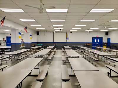 Stambaugh Middle School Cafeteria in Auburndale