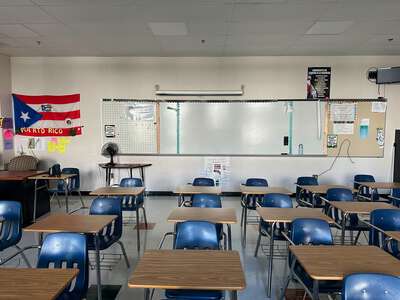 Barrington Middle School (0086) Classroom Standard in Lithia