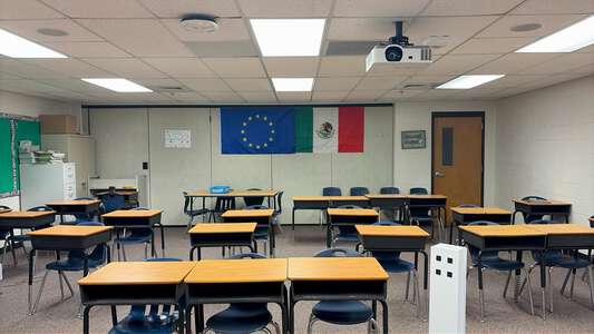 Creekland Middle School Classroom Standard in Lawrenceville 2