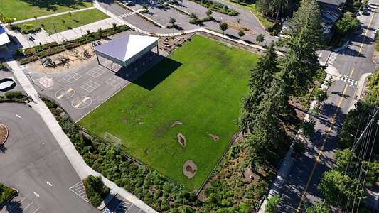 Peter Kirk Elementary School Field - Soccer in Kirkland 3
