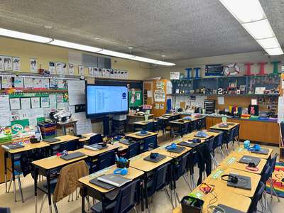Martin Weiss Elementary School Classroom Standard in Dallas