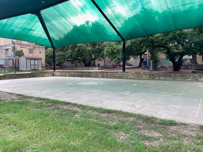 Lee Elementary School Outdoor Basketball Courts in Austin 2