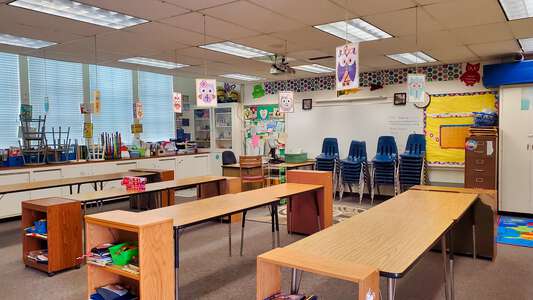 Ramona Elementary School Room 02 - Classroom in Ramona