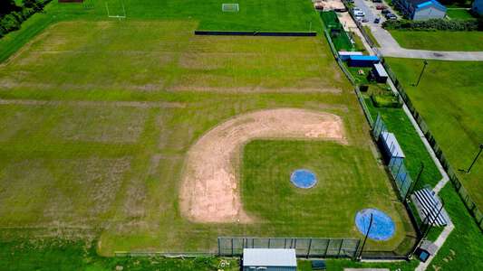 L.W. Higgins High School Field - Baseball in Marrero 2