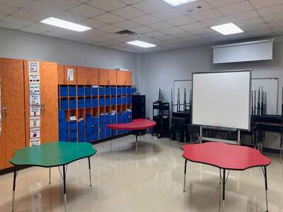Arturo Salazar Elementary School Classroom Standard in Dallas