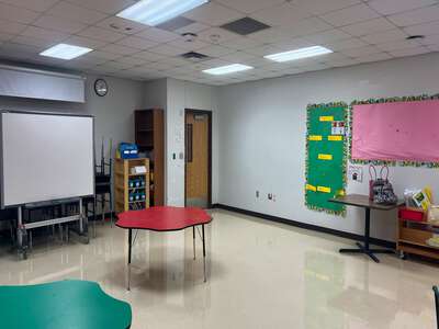 Arturo Salazar Elementary School Classroom Standard in Dallas