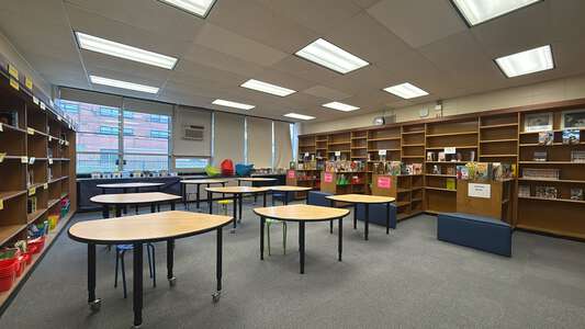 Reavis - William C Reavis Math & Science Specialty Elementary School Multi-Purpose Room in Chicago 3