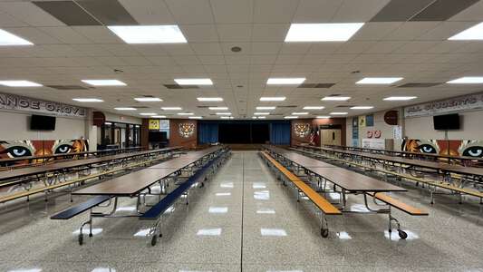 xOrange Grove Elementary School Cafeteria in Houston 2
