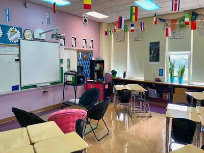 Ogden ES @ Jenner Classroom Standard in Chicago
