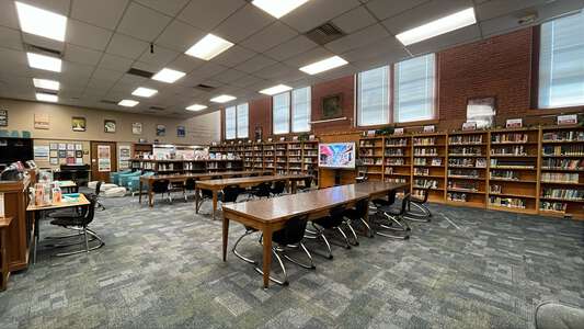 Robinson Middle School Library in Wichita 2