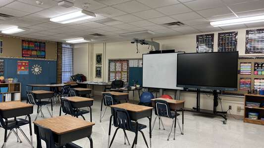 Atwood McDonald Elementary School Classroom Standard in Fort Worth