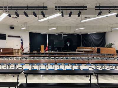 Ronald Erwin McNair Elementary School Cafeteria in Dallas 5
