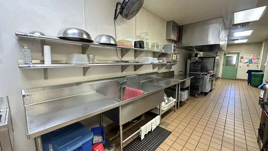 Black Diamond Middle School Kitchen in Antioch