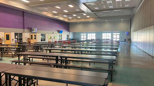 Philip Simmons Middle School Cafeteria in Wando