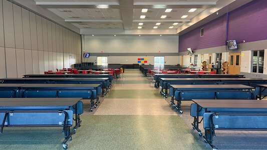 Philip Simmons Middle School Cafeteria in Wando