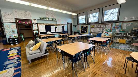 Coonley - John C Coonley Elementary School Classroom Standard in Chicago 3
