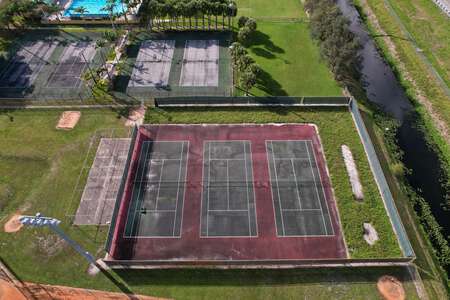 Blanche Ely High School Tennis Courts in Pompano Beach