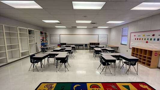 Loma Verde Elementary School Classroom Standard in El Paso 3
