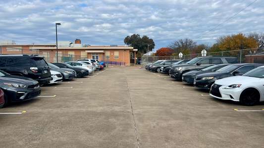 Christene C Moss Elementary School Parking Lot - Field in Fort Worth 3