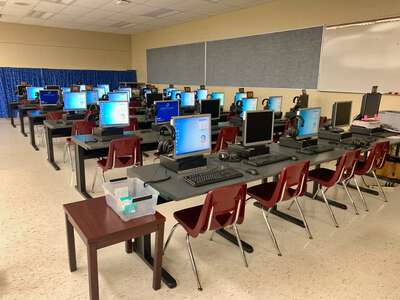 Witter Elementary School (4921) Library in Tampa