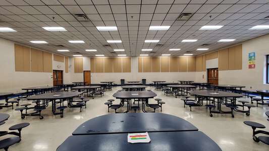 Karns Elementary School Cafeteria - East in Knoxville