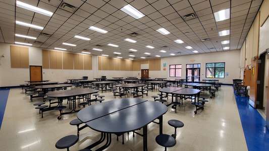 Karns Elementary School Cafeteria - East in Knoxville