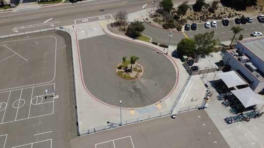 Maryland Elementary School Parking Lot - Side in Vista 2
