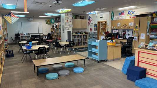 Sorensen Magnet School of the Arts and Humanities Library in Coeur d' Alene